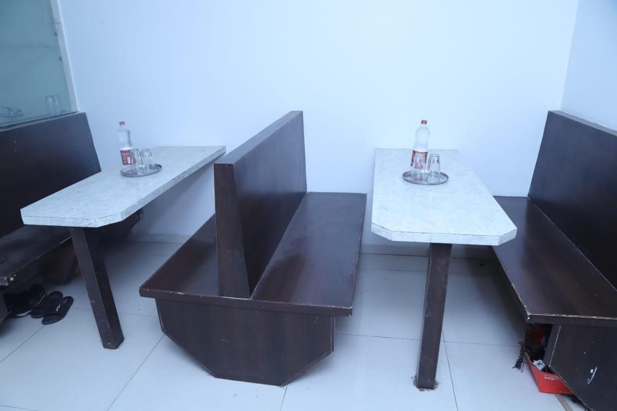 Hotel Kewal Inn Jālgaon Zewnętrze zdjęcie